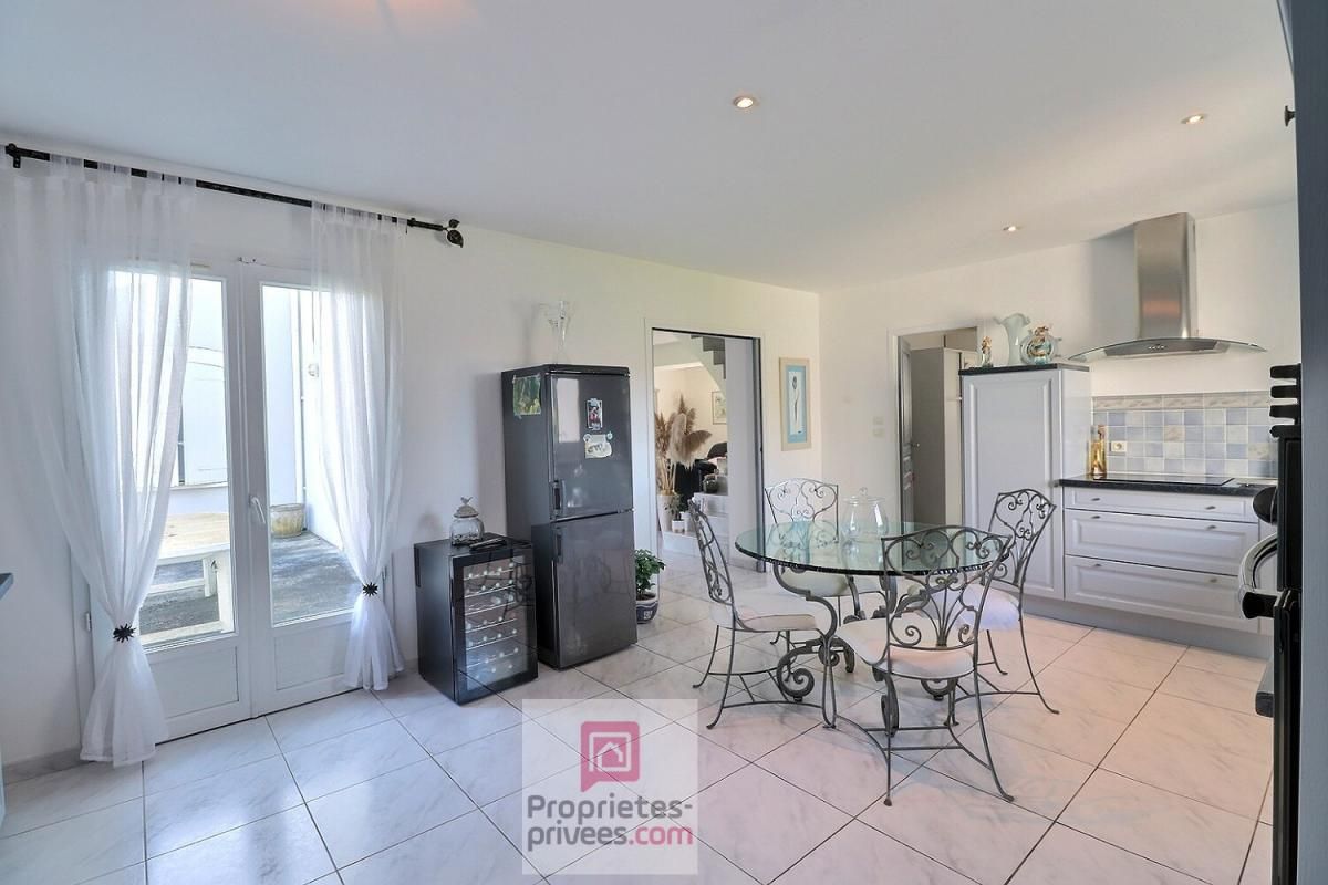 CHATELAILLON-PLAGE Villa sur un très grand terrain proche de la Plage 7 pièces 174 m2 avec double garage 2