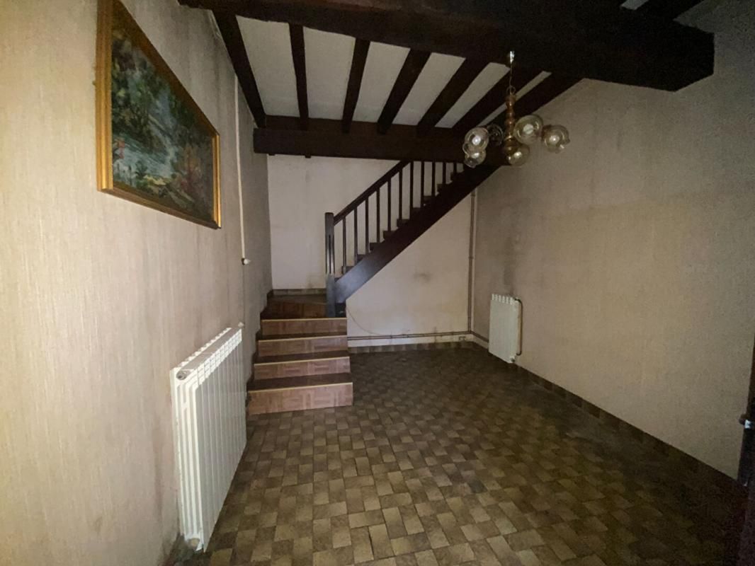 OLORON-SAINTE-MARIE Maison de ville 10 pièce(s) 290 m2 Oloron-Sainte-Marie 4