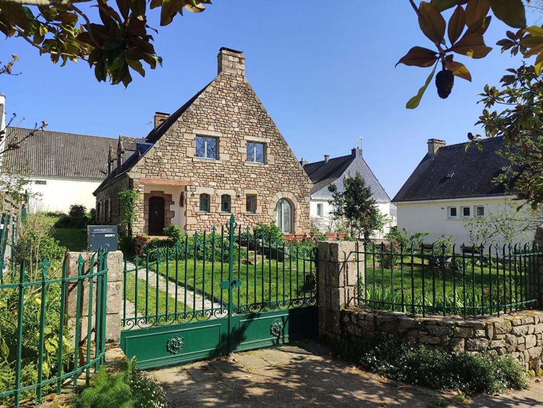 MAISON de maitre