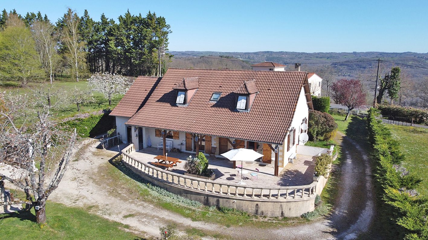 LES FARGES Maison Les Farges 149 m2 2