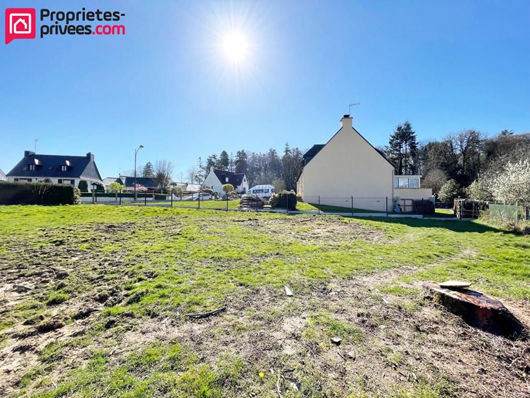 AUGAN Terrain 616 m2 Constructible 3