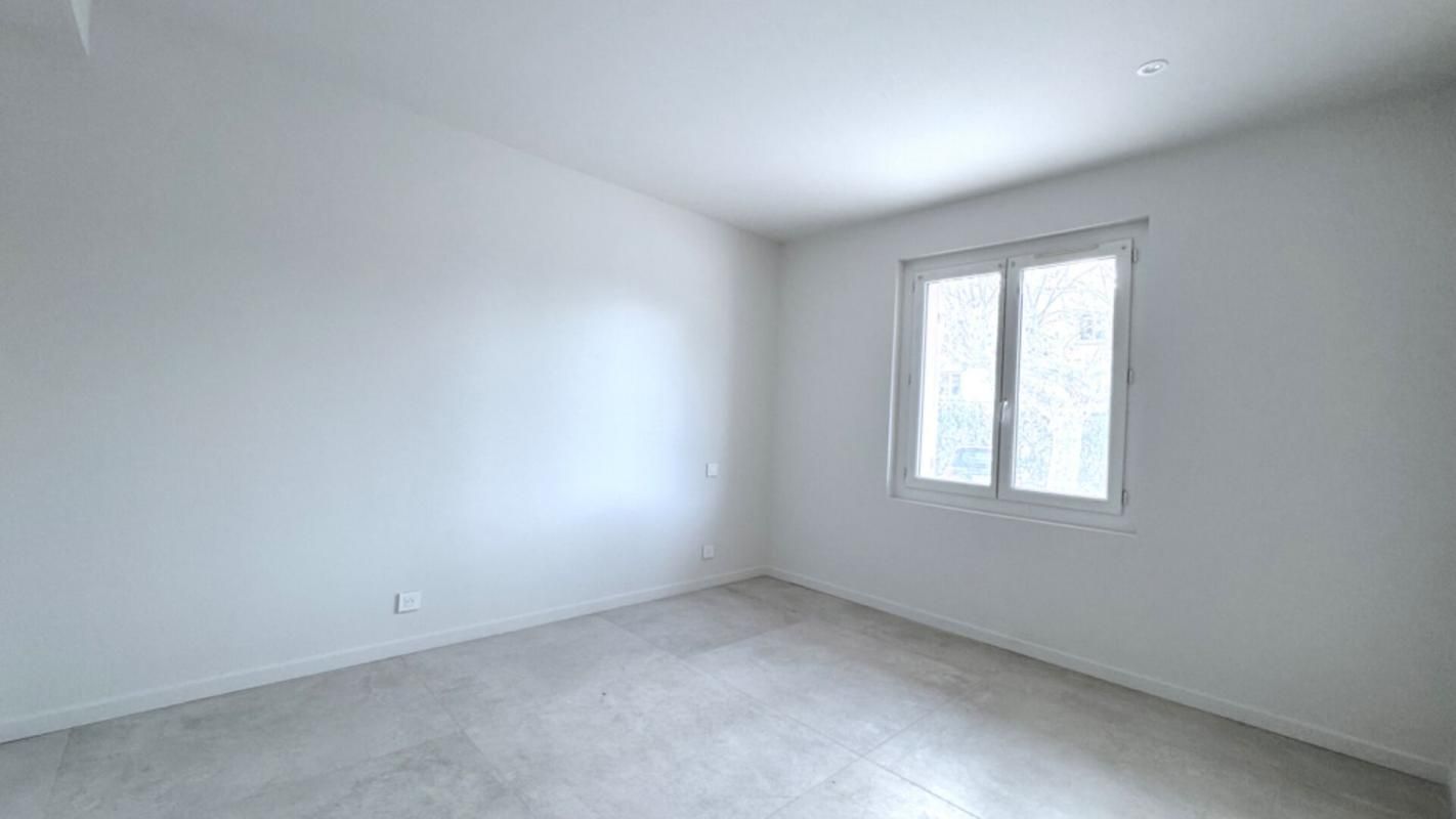 BORMES-LES-MIMOSAS Appartement Bormes Les Mimosas 3 pièce(s) 81 m2 4