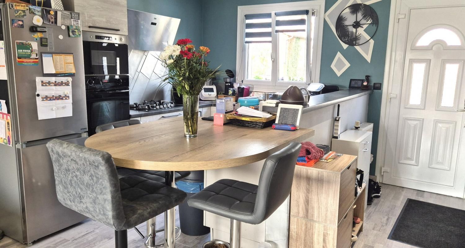 MONTIER-EN-DER Belle Maison Individuelle ou Pavillon de 85 m² de Plain-pied Rénové avec Goût, avec Cour, Garage, Terrasse, Dépendance et Terrain clos et arboré de 3399 m² 2