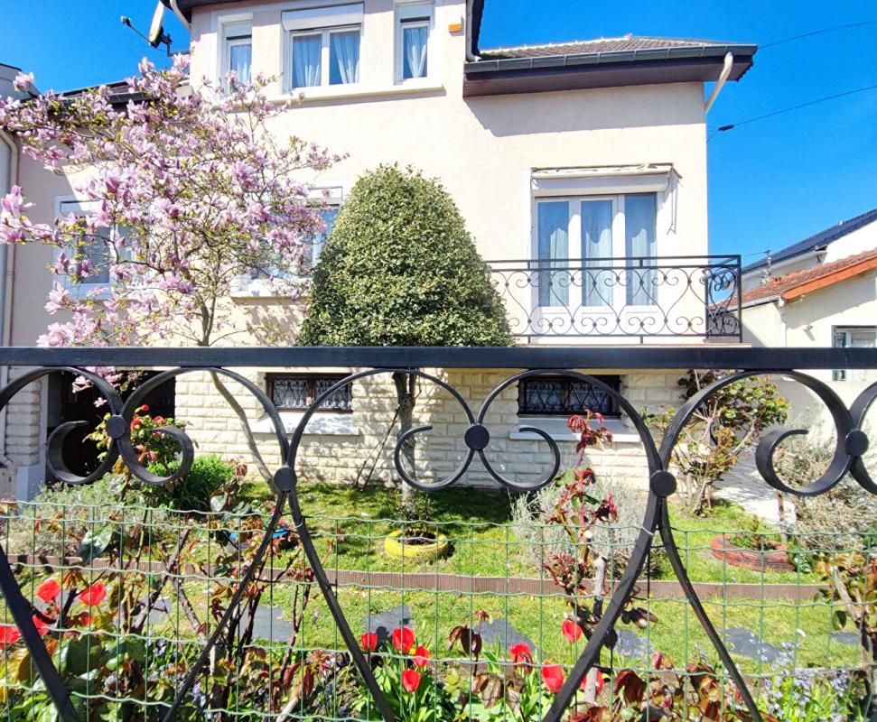 ROMAINVILLE GRANDE MAISON FAMILIALE - ROMAINVILLE CENTRE CARNOT 2