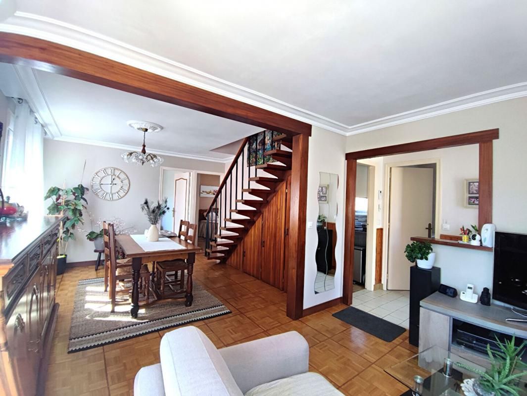 ROMAINVILLE GRANDE MAISON FAMILIALE - ROMAINVILLE CENTRE CARNOT 3