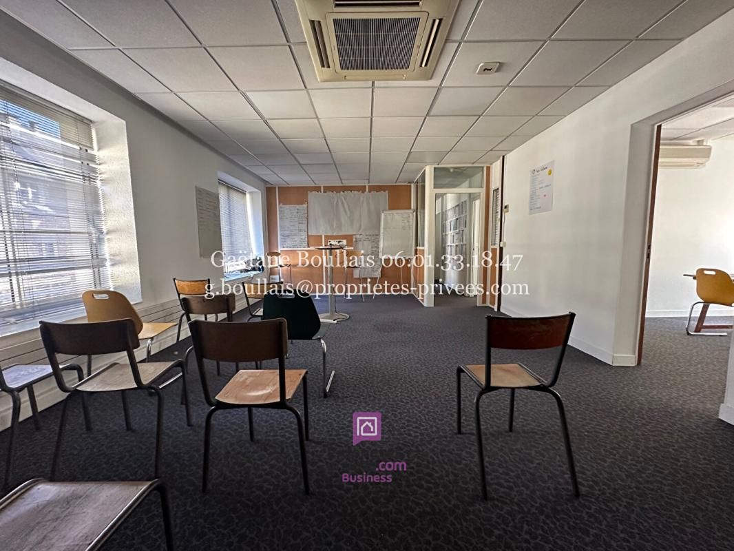 14100 LISIEUX - Immeuble de bureaux 560 m2 - 699.600