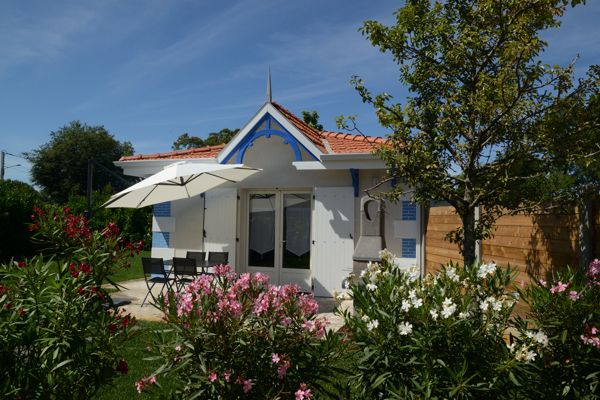 Maison récente style Arcachonnaise avec jardin
