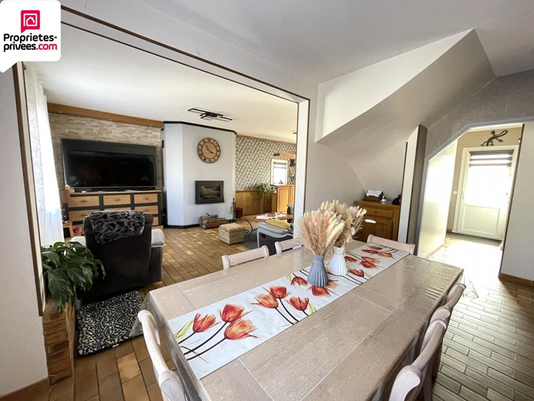 HOUDAN Maison 6 pièce(s) 4 chambres bureau 2 garages jardin 900m2 349000 HAI 3