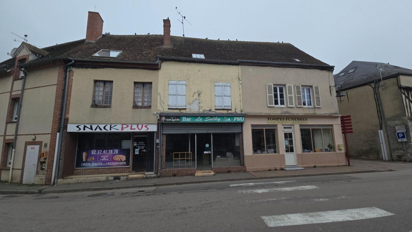 BREZOLLES BREZOLLES - Immeuble commercial 110 m² dont 55 m² commerce 3
