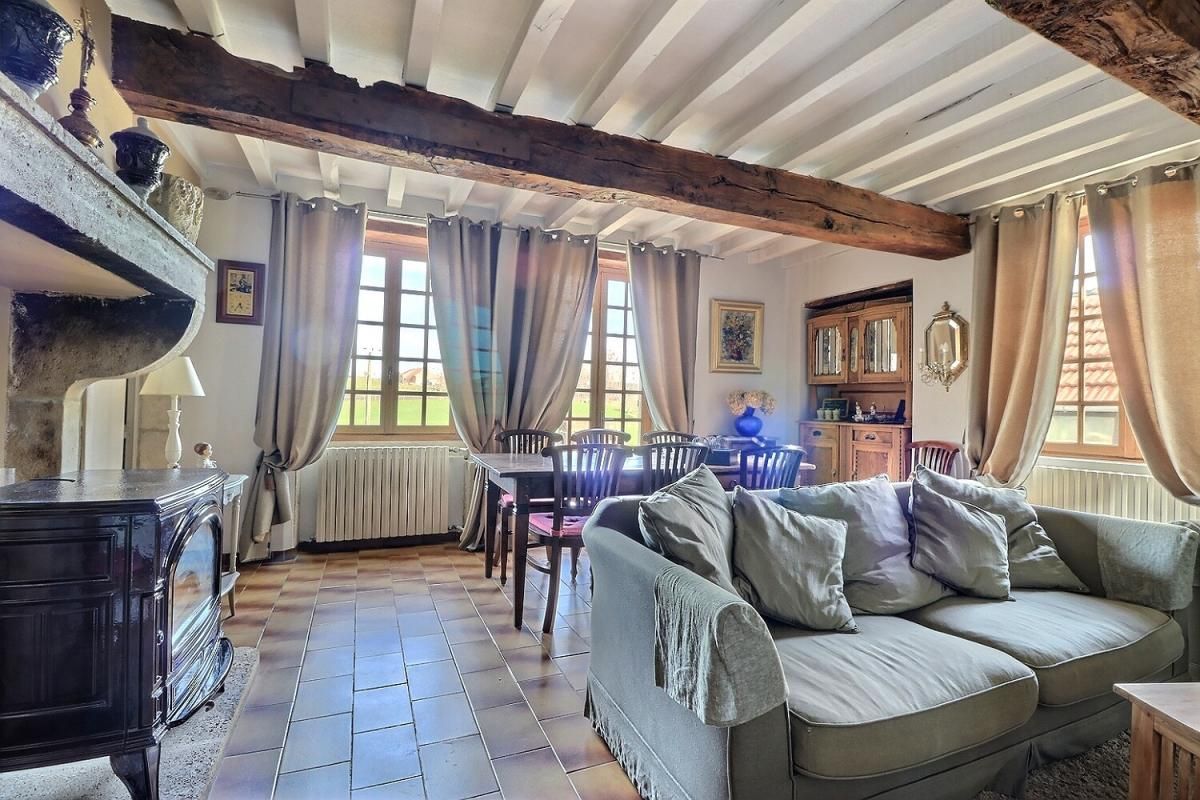 LA CLAYETTE Vaste maison en pierre 2