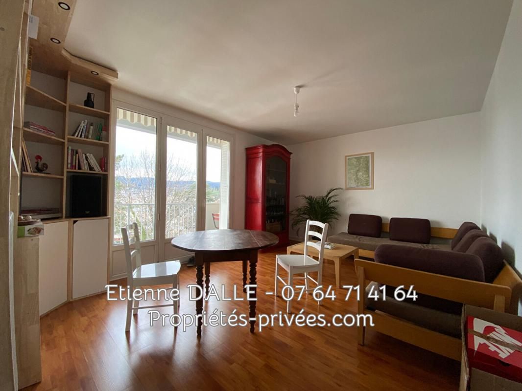 CLERMONT-FERRAND A VENDRE - APPARTEMENT F4 CLERMONT-FERRAND 3