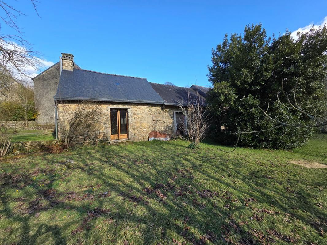 PRIZIAC Charmante Longère en pierre de 5 pièces (120 m2 habitable) avec un bel étang dans le Morbihan - 56620 PRIZIAC proche du Faouët et de Plouay 3
