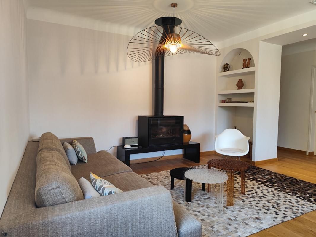 LAURIS - Maison de 4 pièces 90m². Potentiel unique à découvrir