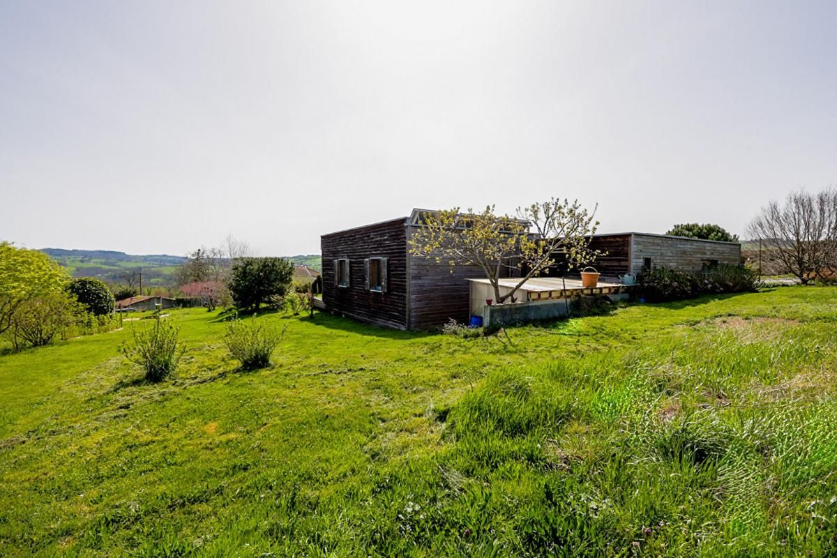 TARARE Superbe maison d'architecte sur 2800 m² de terrain 4
