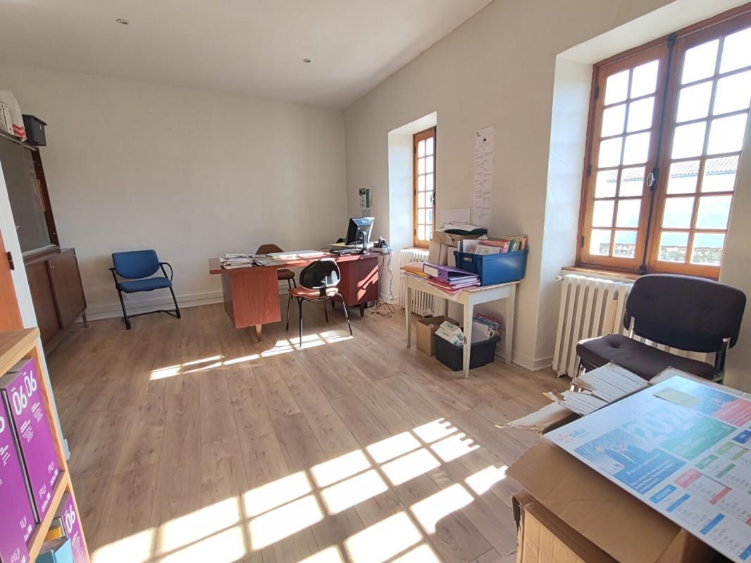 BOURGNEUF Maison en pierre à rénover, 226m2, 7 pièces, 461m2 4