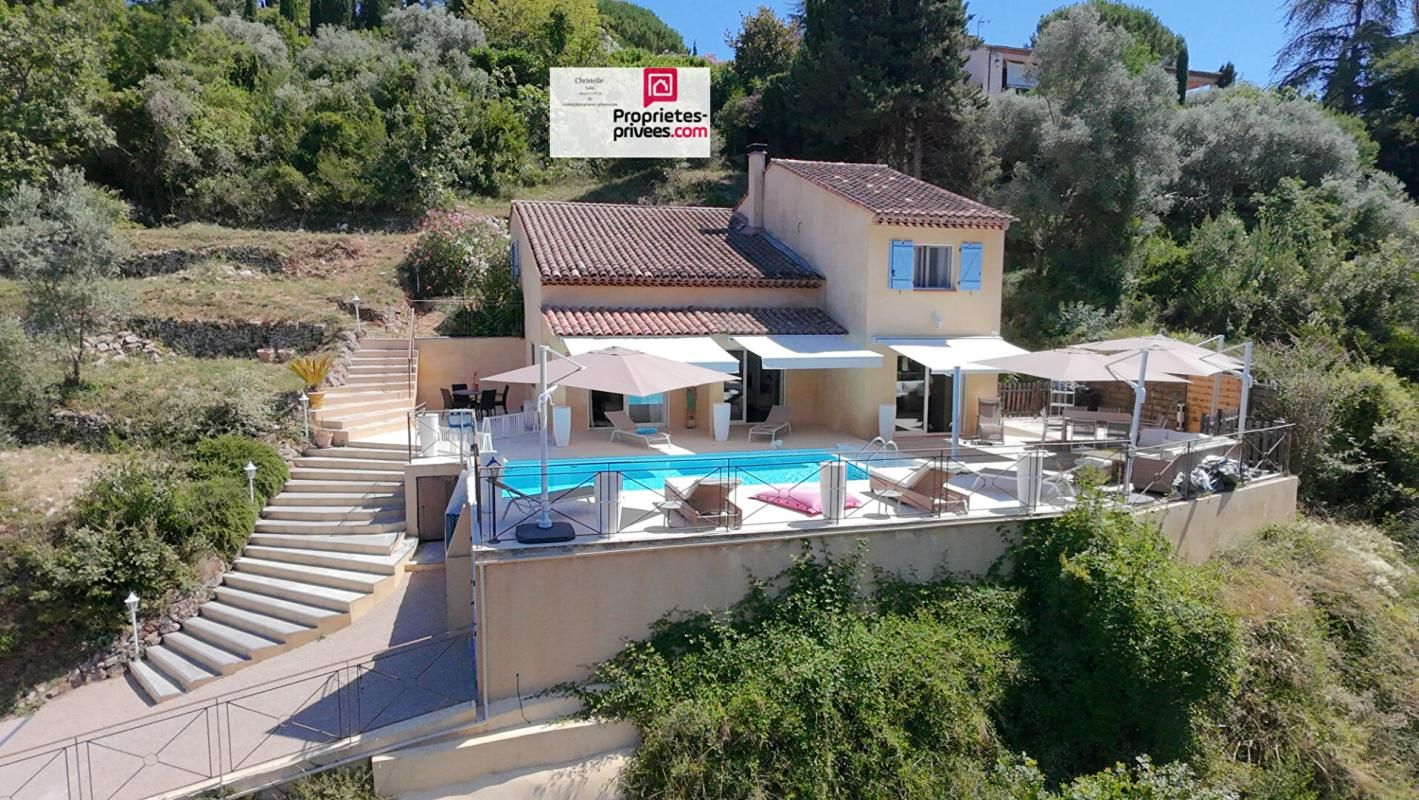 Villa Montauroux 5 pièce(s) 140 m2, terrain dominant 3080m2, Piscine, domotique intégrale