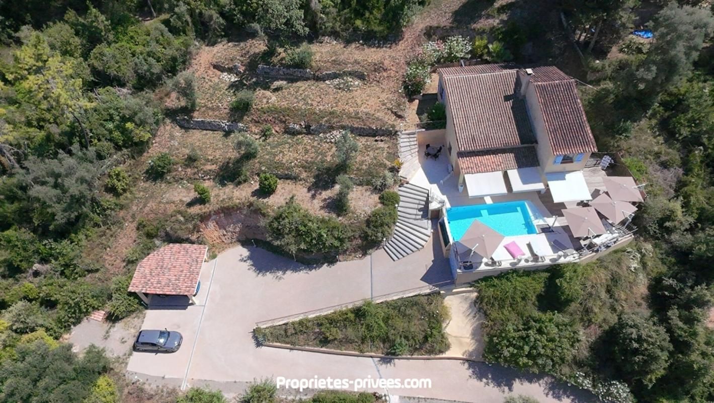 MONTAUROUX Maison Montauroux 5 pièce(s) 140 m2, 3080m2 terrain, Piscine 2