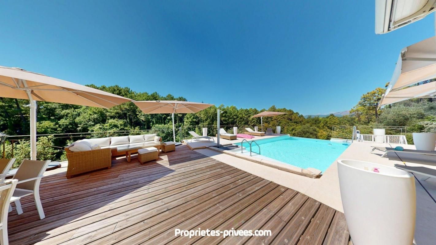 MONTAUROUX Maison Montauroux 5 pièce(s) 140 m2, 3080m2 terrain, Piscine 4
