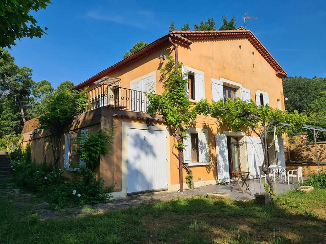ROUSSILLON Maison principale et sa maison d'amis, chacune avec piscine 2
