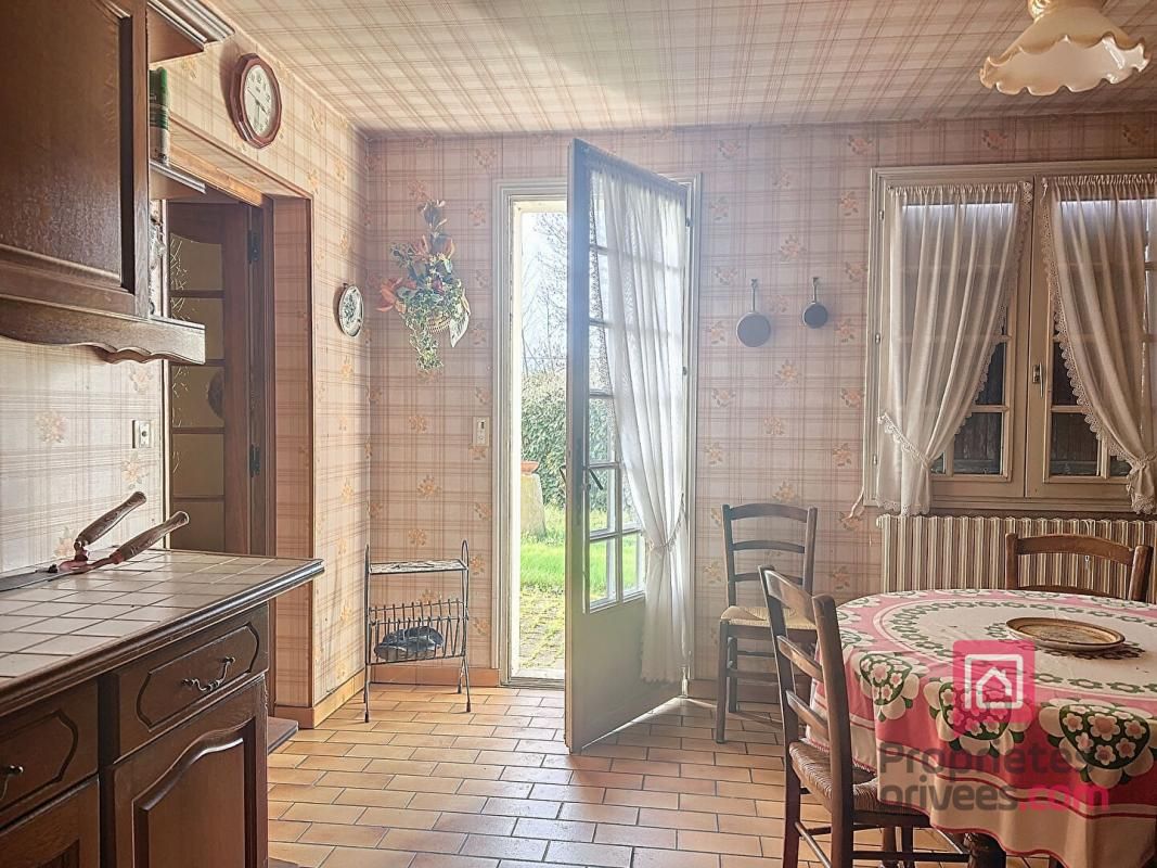 AVALLON MAISON AVALLON AVEC TERRAIN ET DÉPENDANCES 4