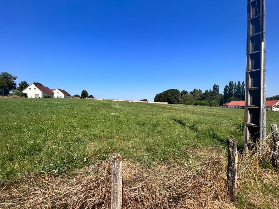 FRETIGNEY-ET-VELLOREILLE 70130 - FRETIGNEY ET VELLOREILLE - Terrain 11010 m² - Prix : 185000 honoraires charge vendeur 4