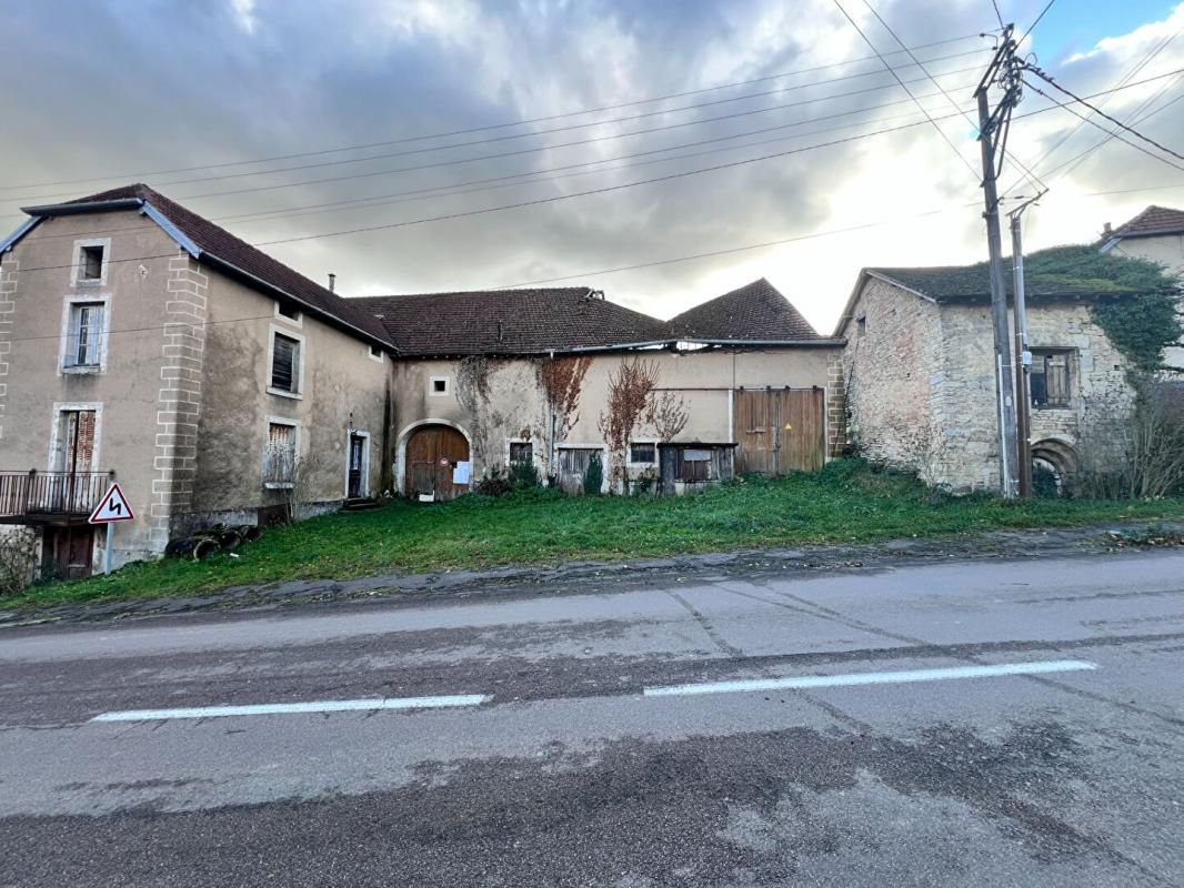 FRETIGNEY-ET-VELLOREILLE 70130 - FRETIGNEY ET VELLOREILLE - 170 m2 - Prix : 34000 honoraires charge vendeur 3
