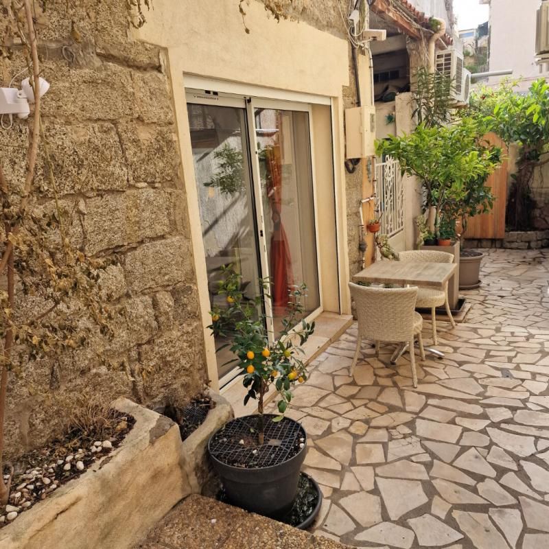 PROPRIANO Dpt Corse (20), PROPRIANO hyper centre, à vendre appartement loft T4 de 113 m 4