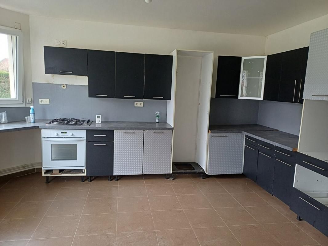 RESSONS-SUR-MATZ MAISON 2