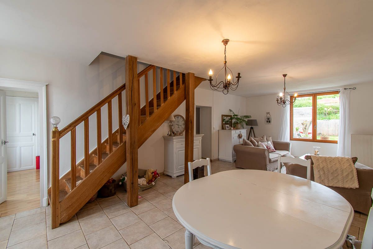 REUILLY Maison Reuilly - 6 pièces - 138 m² - Jardin - 4