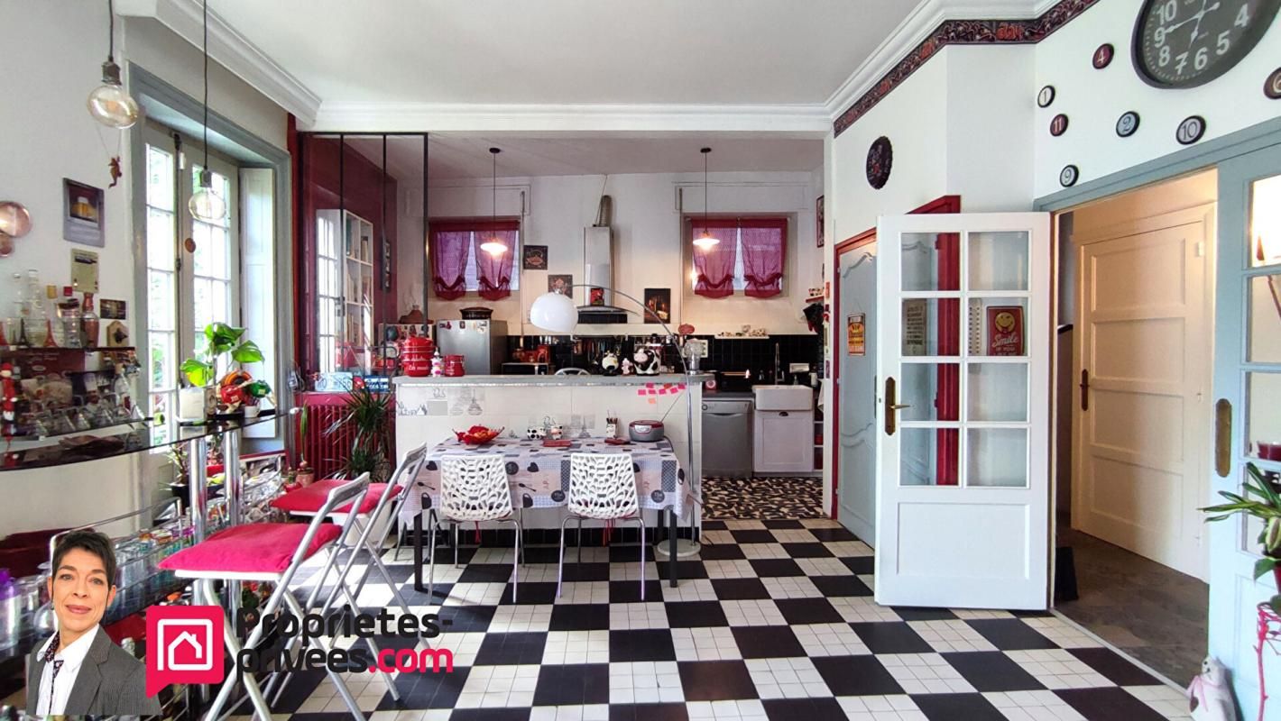 THIZY THIZY-LES-BOURGS (69240) Maison bourgeoise 274 m² , 4 chambres,  garage, jardin 3
