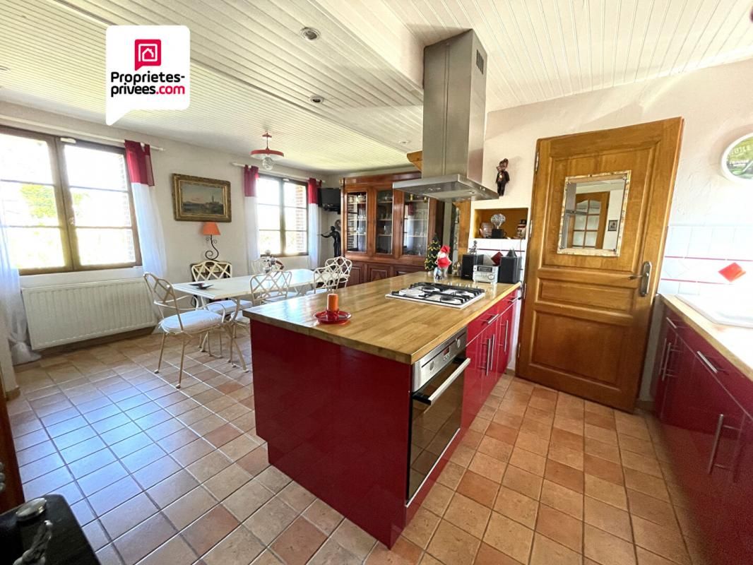 ANET Maison 8 pièce(s) 205 m2 6 chambres jardin 835m2 426400 HAI 2