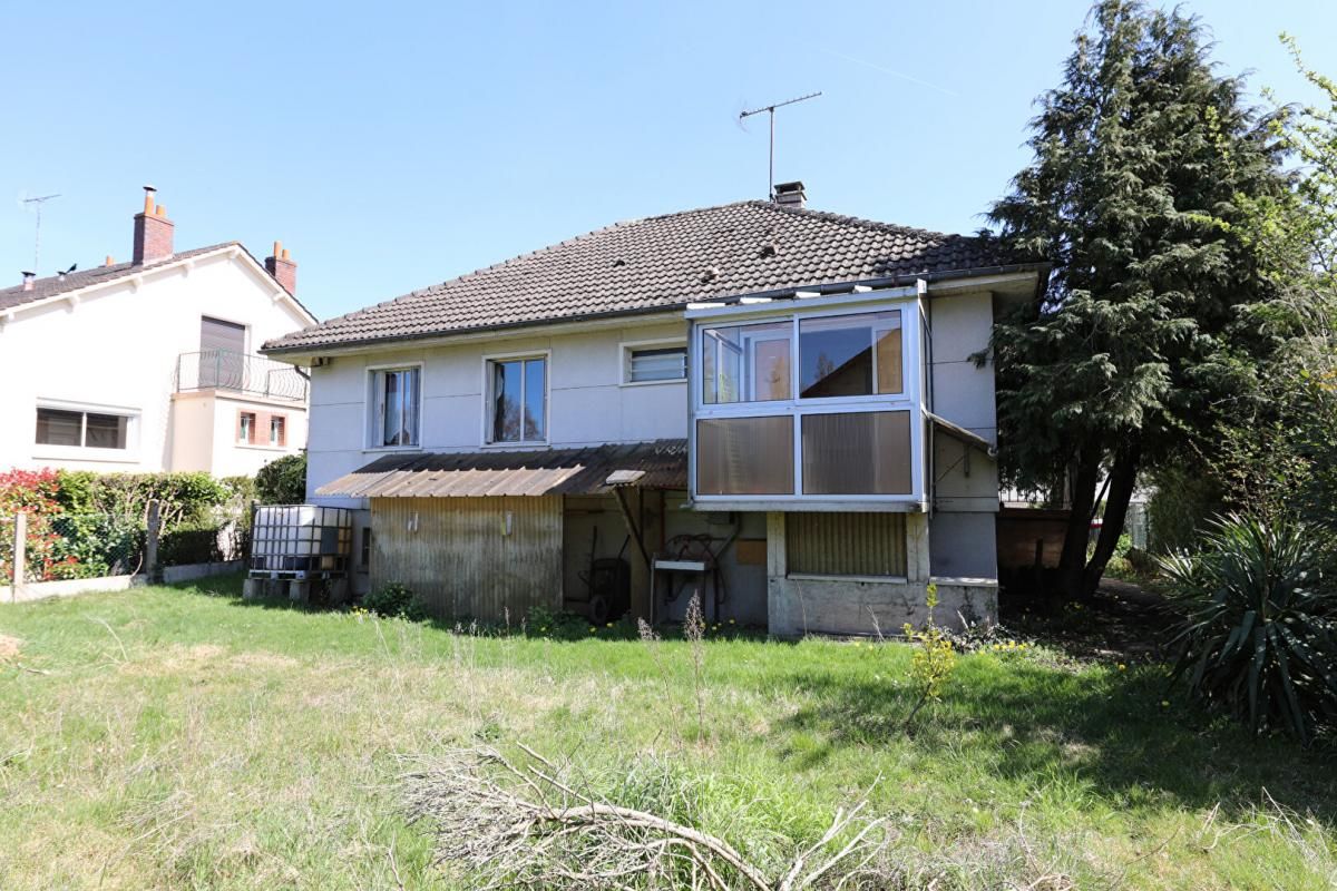 CHATILLON-COLIGNY Maison Chatillon Coligny 2