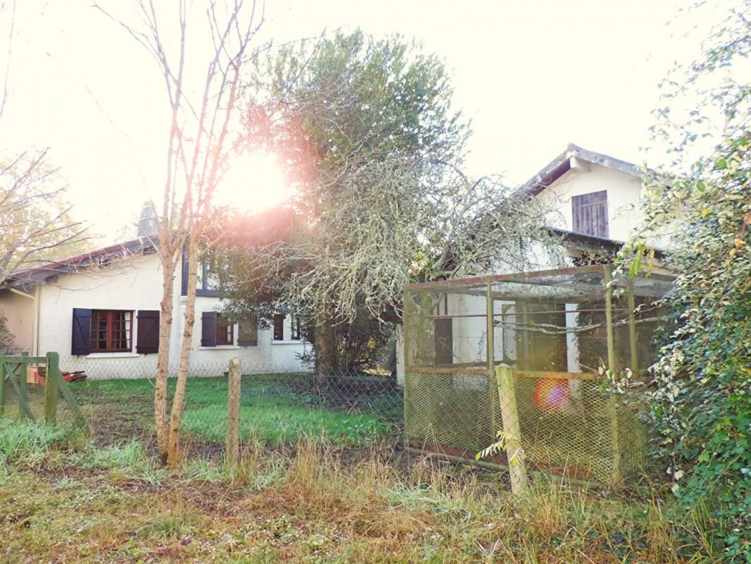 ARJUZANX Rare , au bord du lac 4