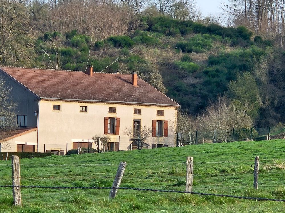 Maison 13 pièces avec terrain de 12 Ha