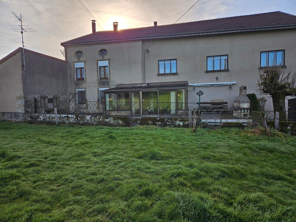ESCLES Maison 13 pièces avec terrain de 12 Ha 4