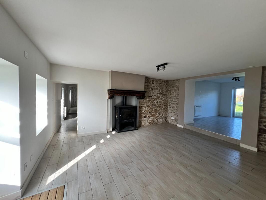 MONTAIGU Maison 5 pièces Montaigu Vendee 2