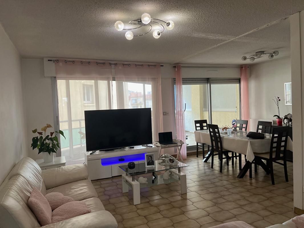 Spacieux appartement 3 chambres avec terrasse et balcon Proche centre-ville ?
