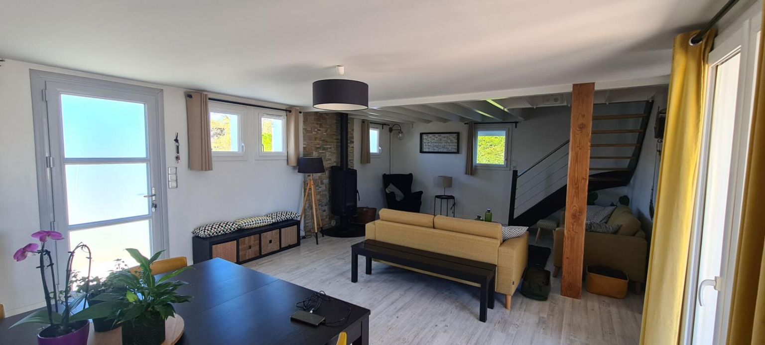 GORGES Maison Gorges 7 pièces 156.56 M² (175.41 M² utile). 4 Chs . 2 bureaux . T 1200 M² . Garage . Abri 2