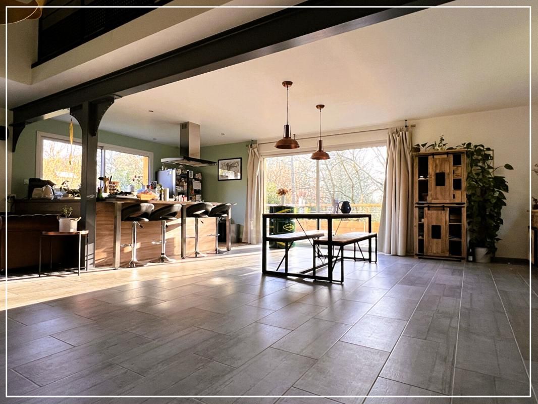 PLESSE Maison 180m² avec Jardin de 1000m²+ 3