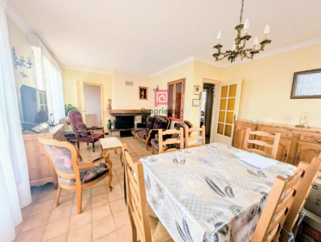 COSSE-LE-VIVIEN Maison Cosse Le Vivien 4 pièces 70 m2 4