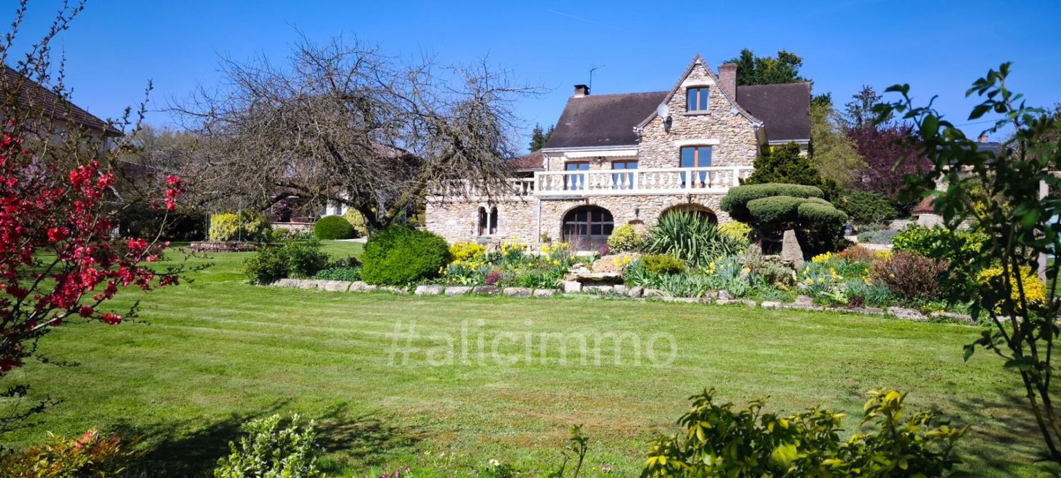 TALUS-SAINT-PRIX Maison triangle Sézanne-Montmirail-Epernay 182 m2 2