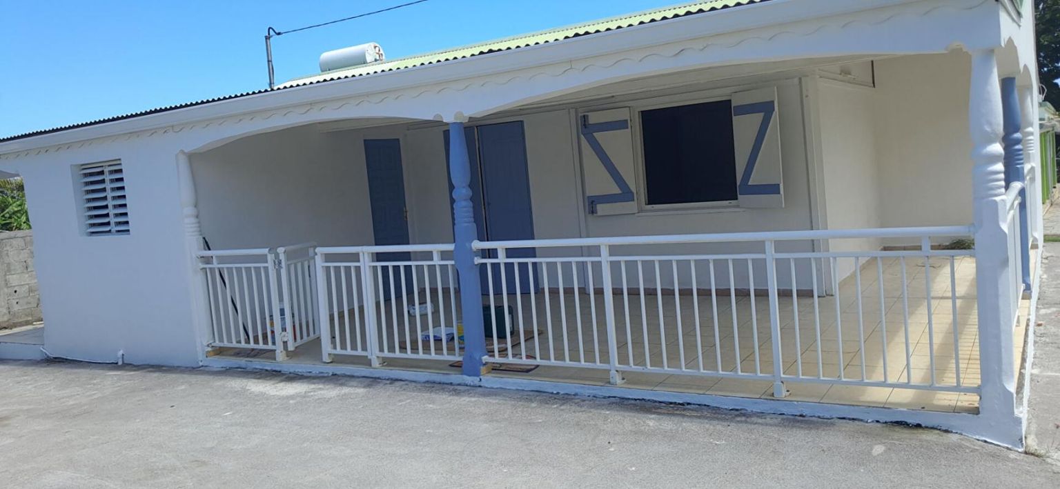 Maison  4 pièce(s) 82 m2 vide à Capesterre Belle-Eau