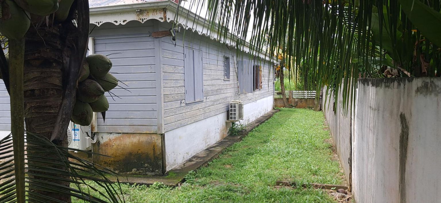 LAMENTIN Maison T4 Plain-pied 83m2 LE LAMENTIN 4