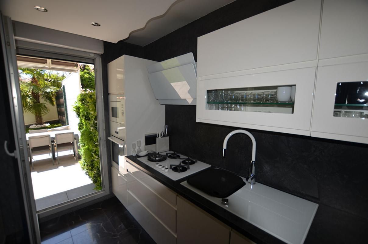 SAINT-FONS Appartement avec jardin Saint Fons 3 pièce(s) 67 m2 3