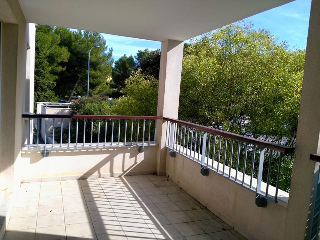 MARTIGUES Appartement T2- Jonquières- Bord de l'étang de Berre 1