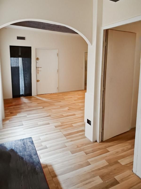 DRAGUIGNAN Appartement T2 de 35m² dans le centre historique de Draguignan 4