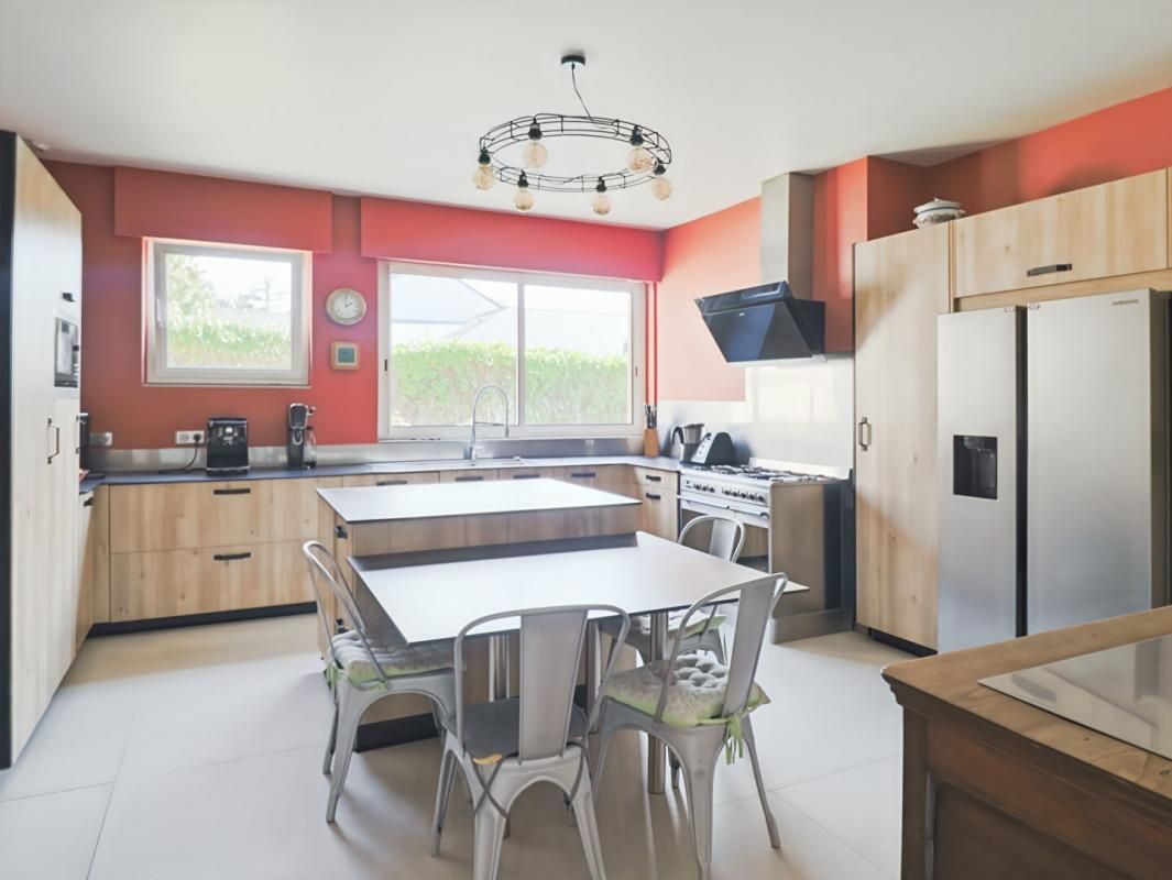 GUERANDE Grande propriété de plain pied de 202 m² avec piscine 3
