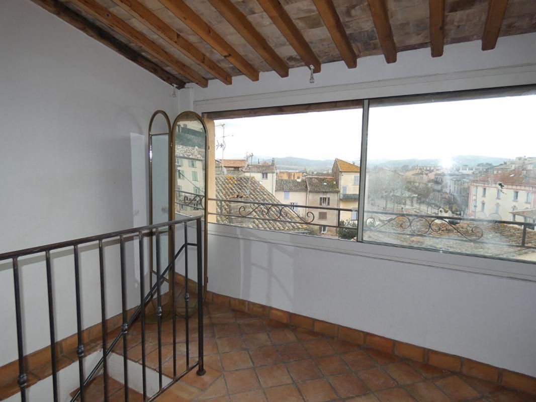 BEL APPARTEMENT DE 80M² CENTRE VILLE AVEC VUE EXCEPTIONNELLE