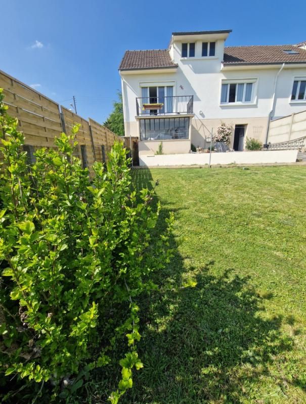 MAINTENON PROCHE MAINTENON - CHARMANTE MAISON rénovée de 61 m2, 3 pièces 3