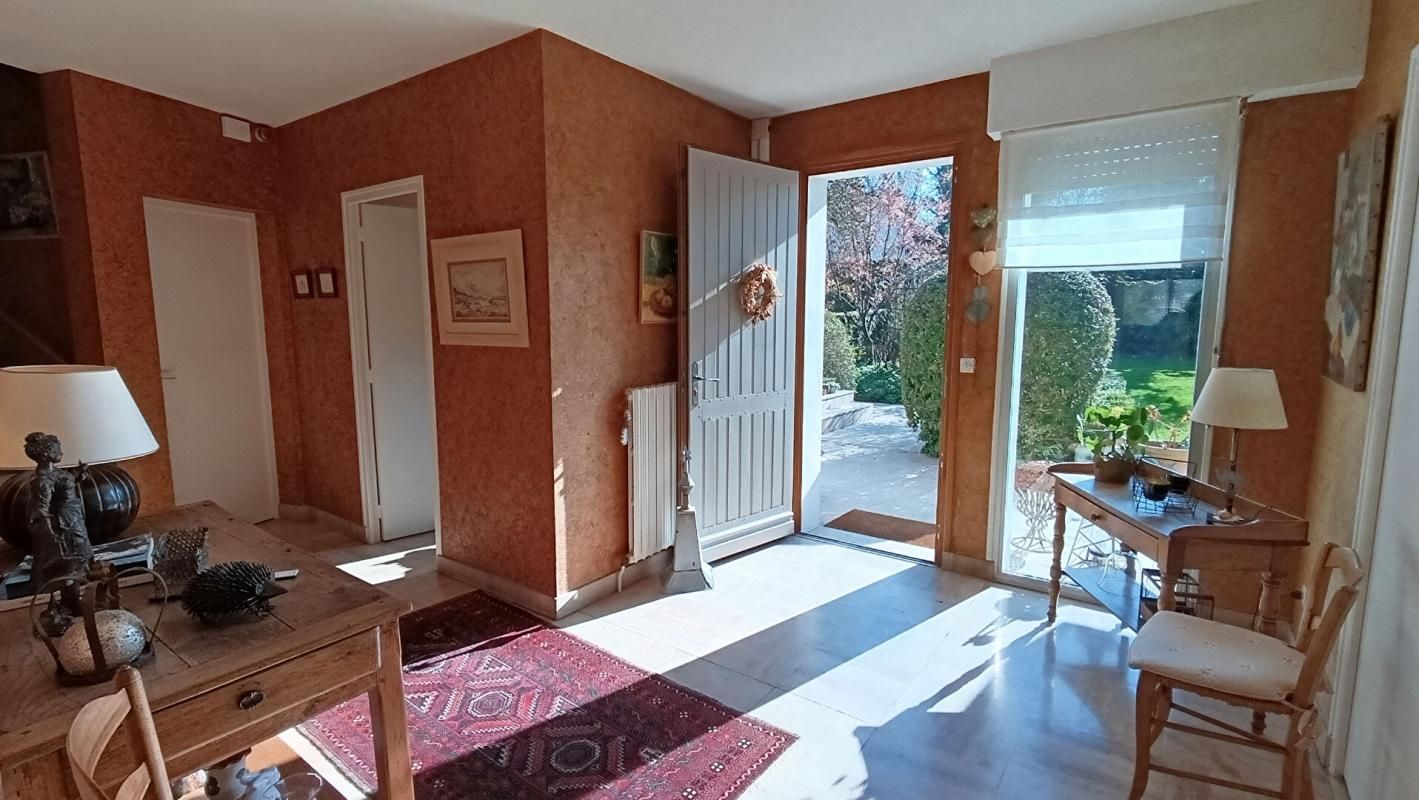 CONNANTRAY-VAUREFROY Maison Connantray Vaurefroy 9 pièce(s) 248 m2 2